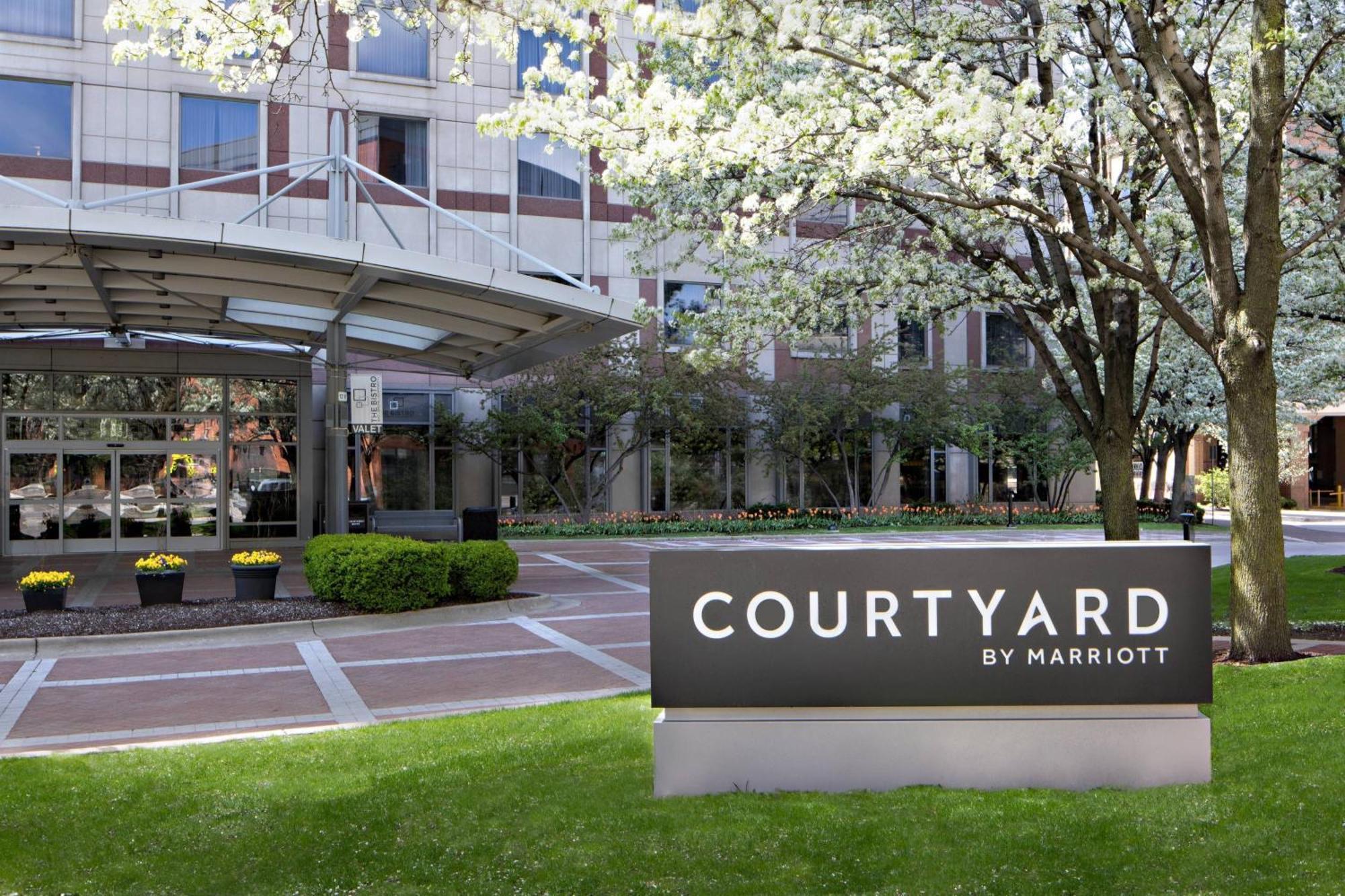 Courtyard Grand Rapids Downtown Hotel Exterior foto